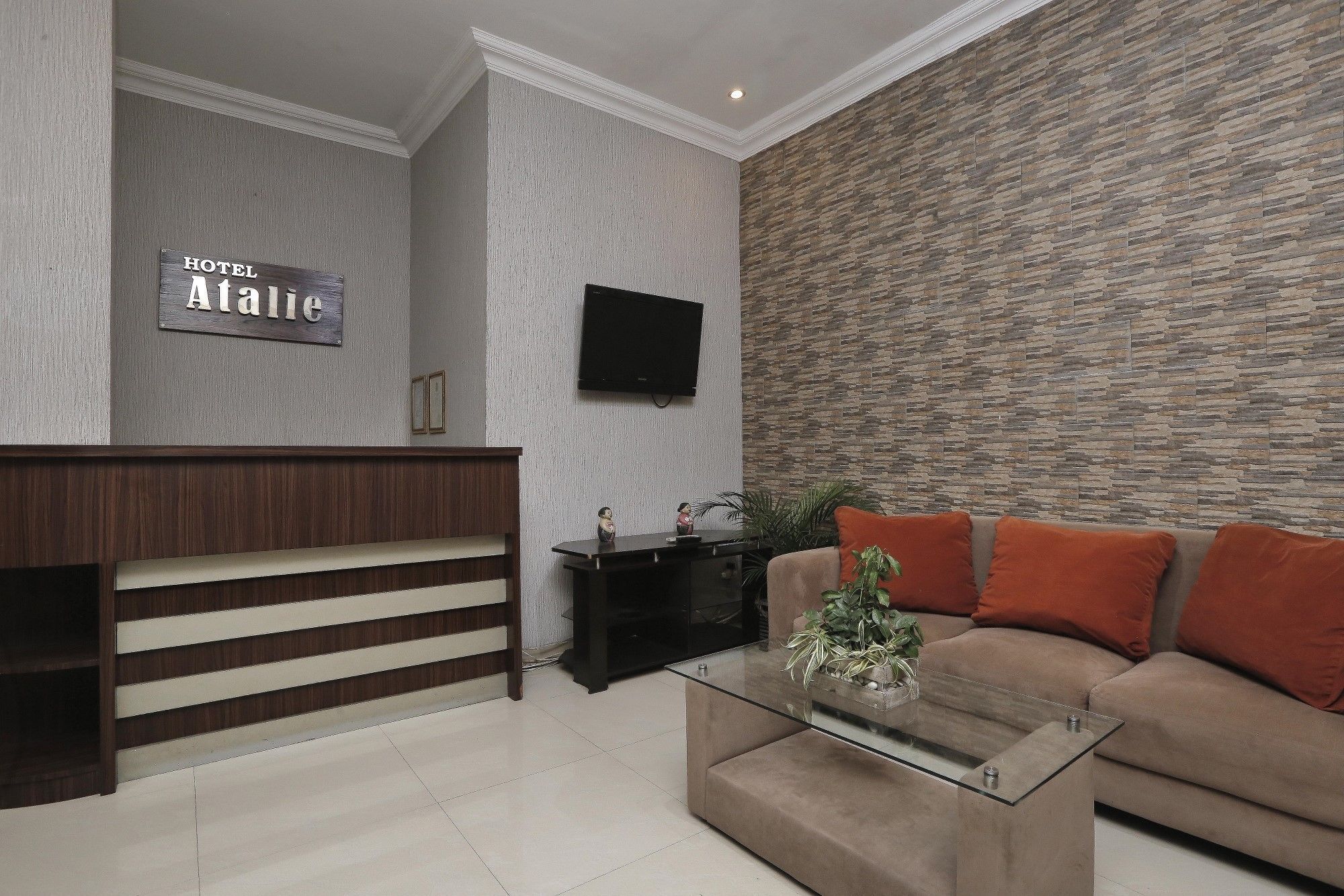 Hotel Atalie Malioboro By Natt'S Hospitality Yogyakarta Exterior foto